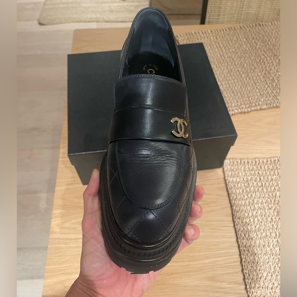 Chanel Navy Moccasin - Size 41 - Only worn once - Picture 9 of 9